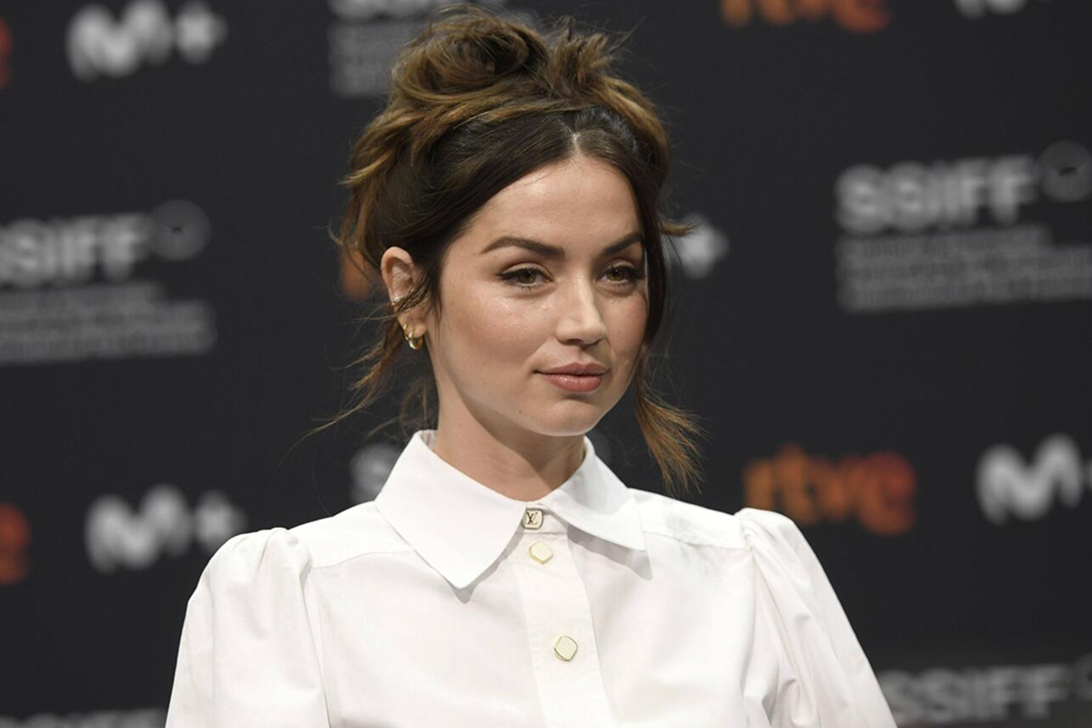 Кто из знаменитостей родился 30 апреля