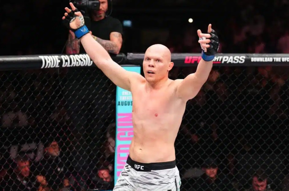 Боец из Узбекистана Богдан Гуськов снова попал в топ-10 рейтинга UFC