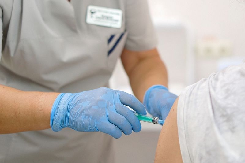 В Узбекистане разрешили получение бустерной дозы вакцины от коронавируса – подробности