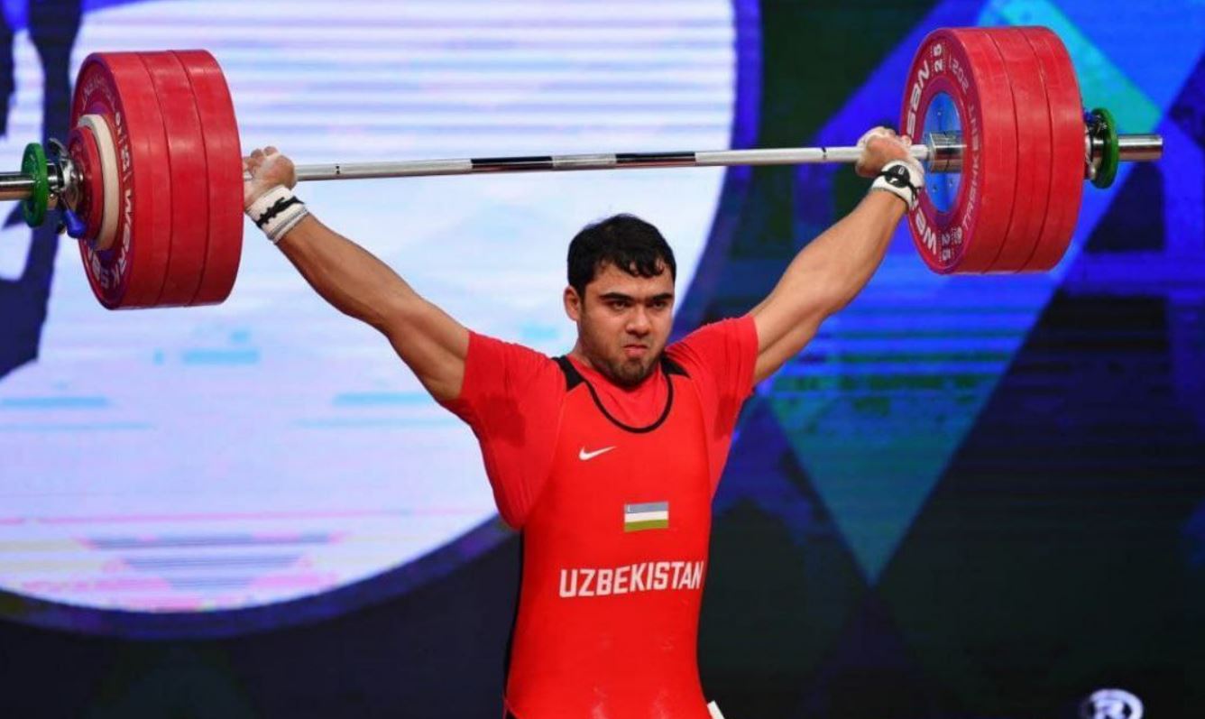 Узбекистанец Акбар Джураев завоевал золотую медаль Чемпионата мира по тяжелой атлетике 
