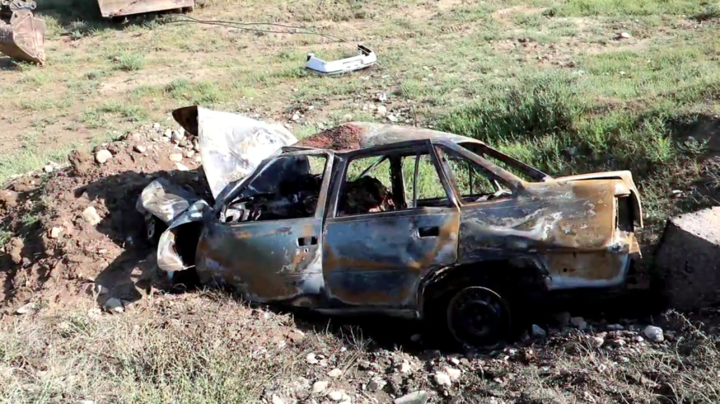 В Самаркандской области четверо граждан сгорели в машине — видео