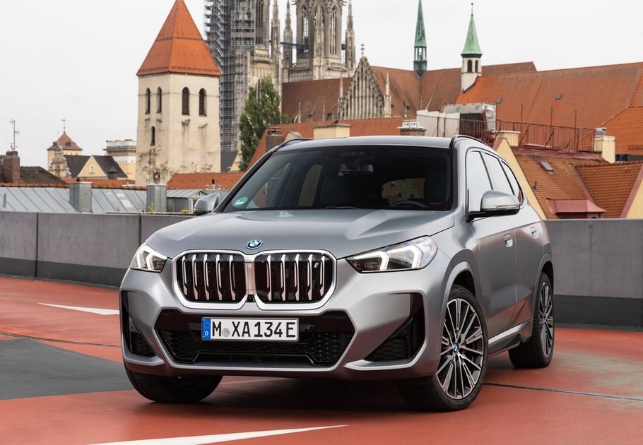 BMW приступил к серийному производству электромобиля iX1
