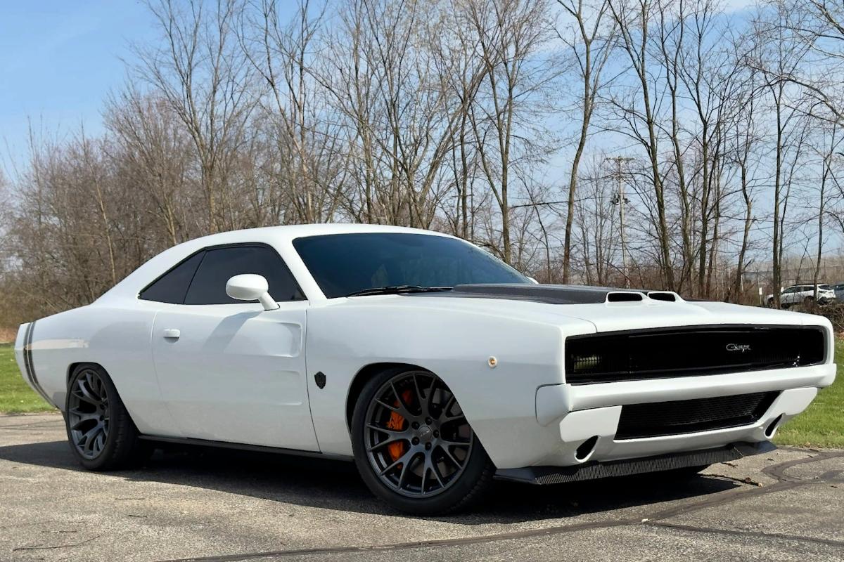В сети показали мощнейший Dodge 1968 года