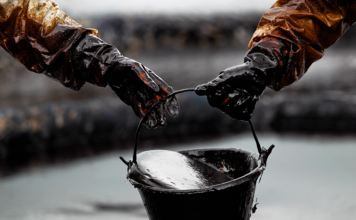 За четыре месяца в Узбекистане добыли почти 260 тысяч тонн нефти