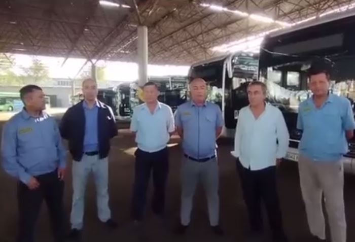 В Ташкенте водители электробусов пожаловались на проблему с зарядкой (видео)