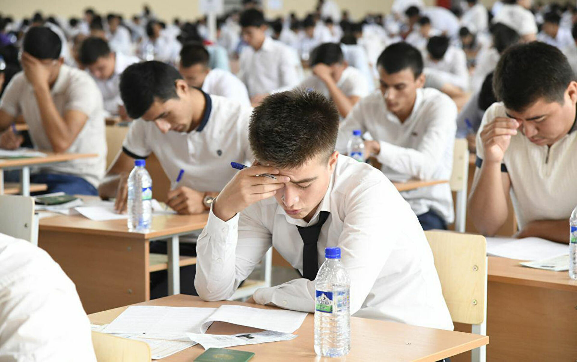 В начале тест, затем выбор: в Узбекистане меняется система вступительных экзаменов в вузы