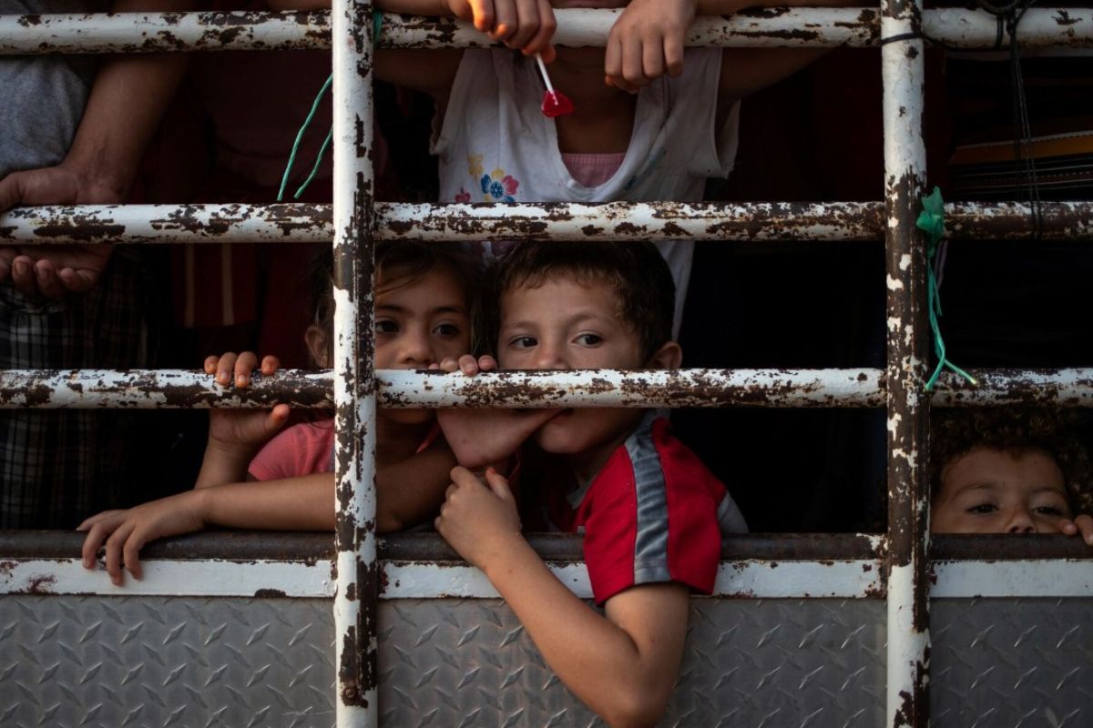 США хотят ускорить депортацию находящихся под стражей детей-мигрантов