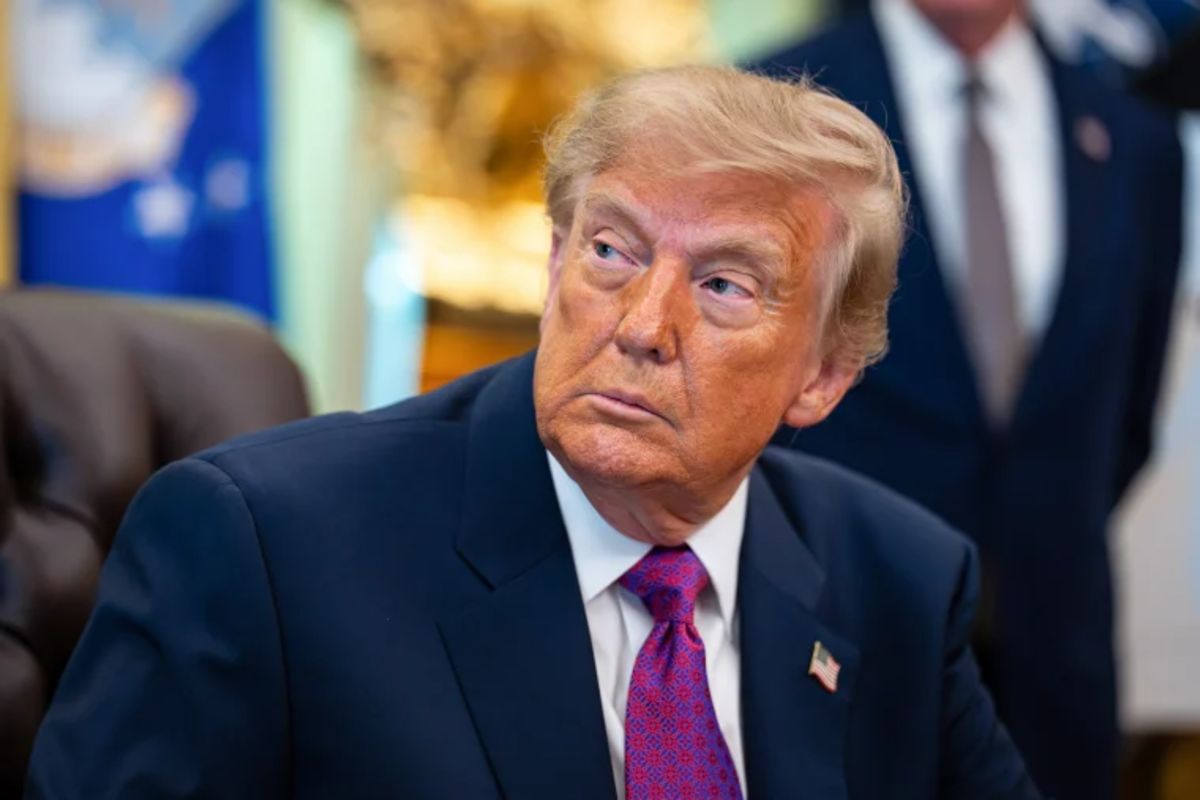 Трамп пригрозил уничтожить Иран при ответных атаках
