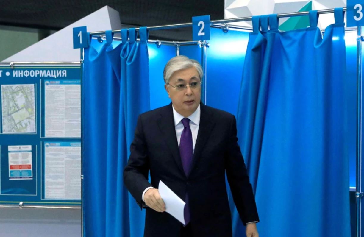 Токаев официально победил на президентских выборах Казахстана