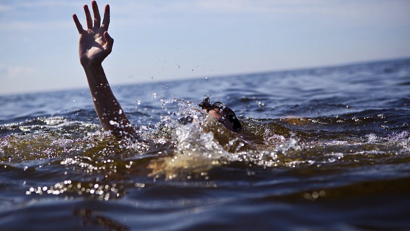 В Андижане утонул пожилой мужчина, пытавшийся спасти свою внучку от самоубийства