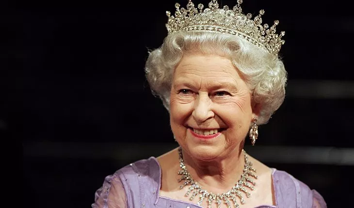 Королева Елизавета II отказалась от титула «Старушка года»