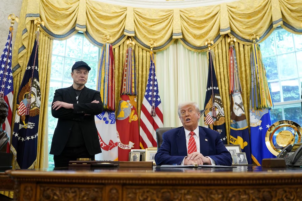 Трамп и Маск разругались в соцсетях