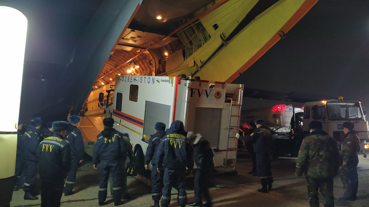 Узбекские спасатели готовятся к отбытию в Турцию (фото, видео)