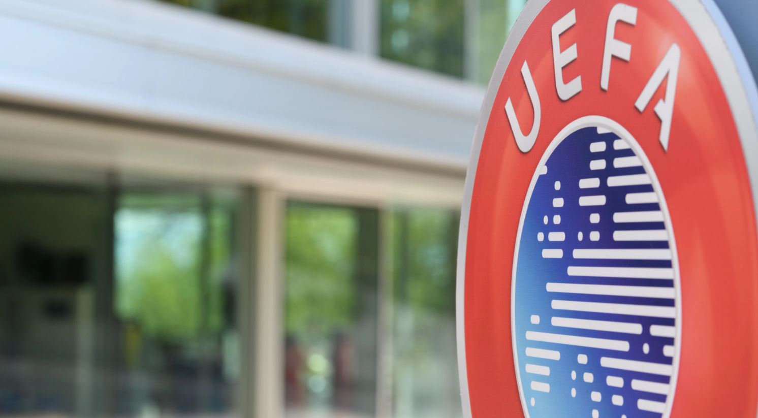 УЕФА отстранил российские клубы от участия в еврокубках