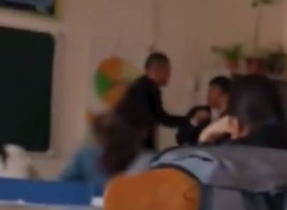 Уволен педагог, избивший ученика в школе Хорезма