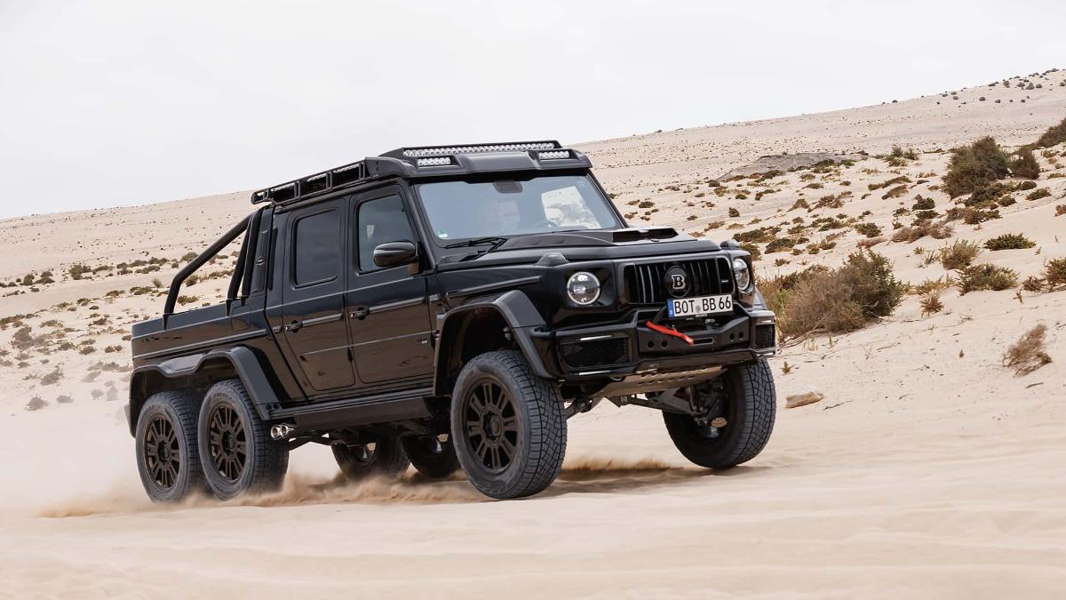 Brabus показал два огромных шестиколесных «Гелика» на 800 и 900 лошадей