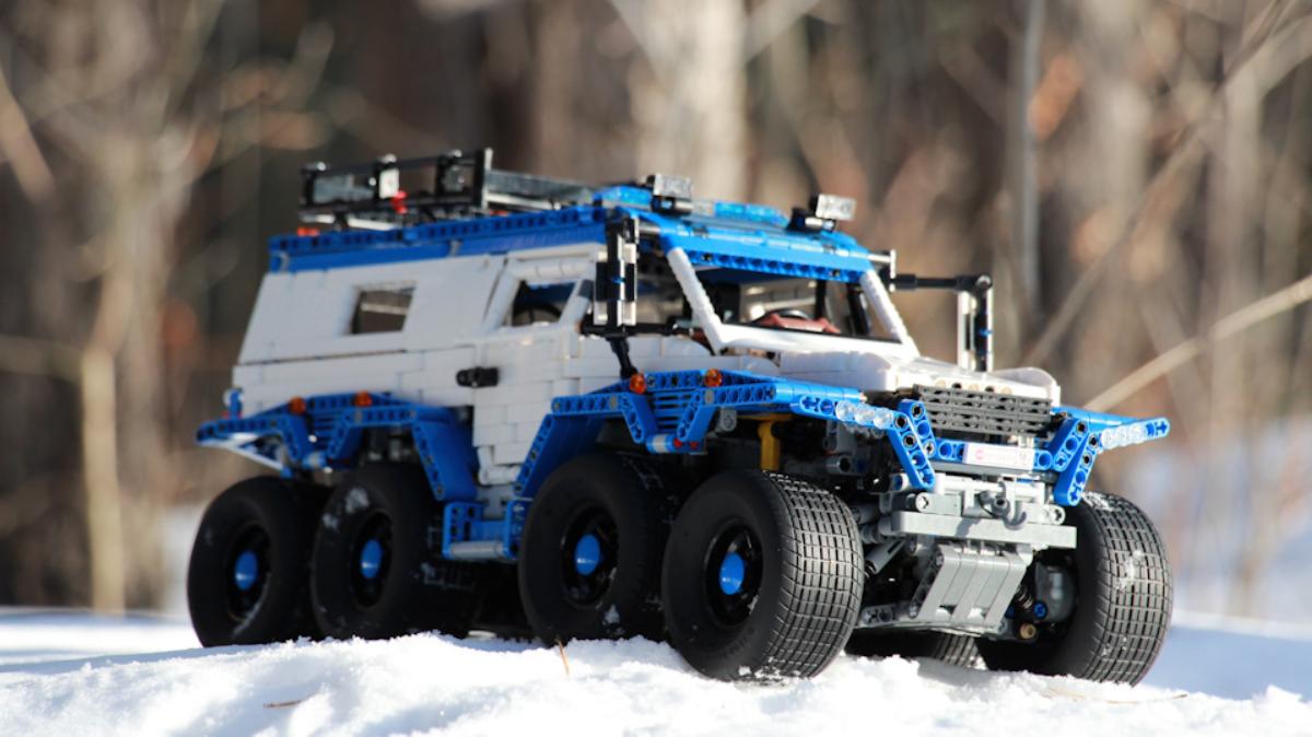В сети показали внедорожный грузовик из Lego