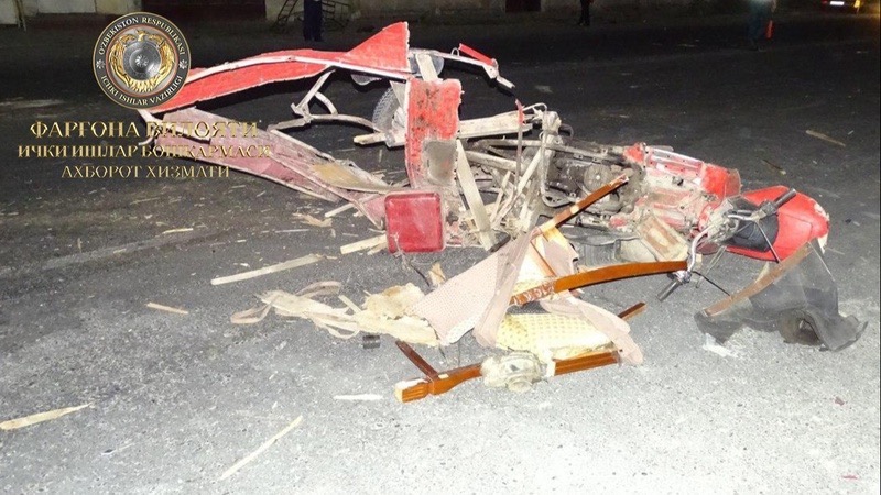 В Коканде мотоциклист столкнулся с двумя автомобилями и погиб