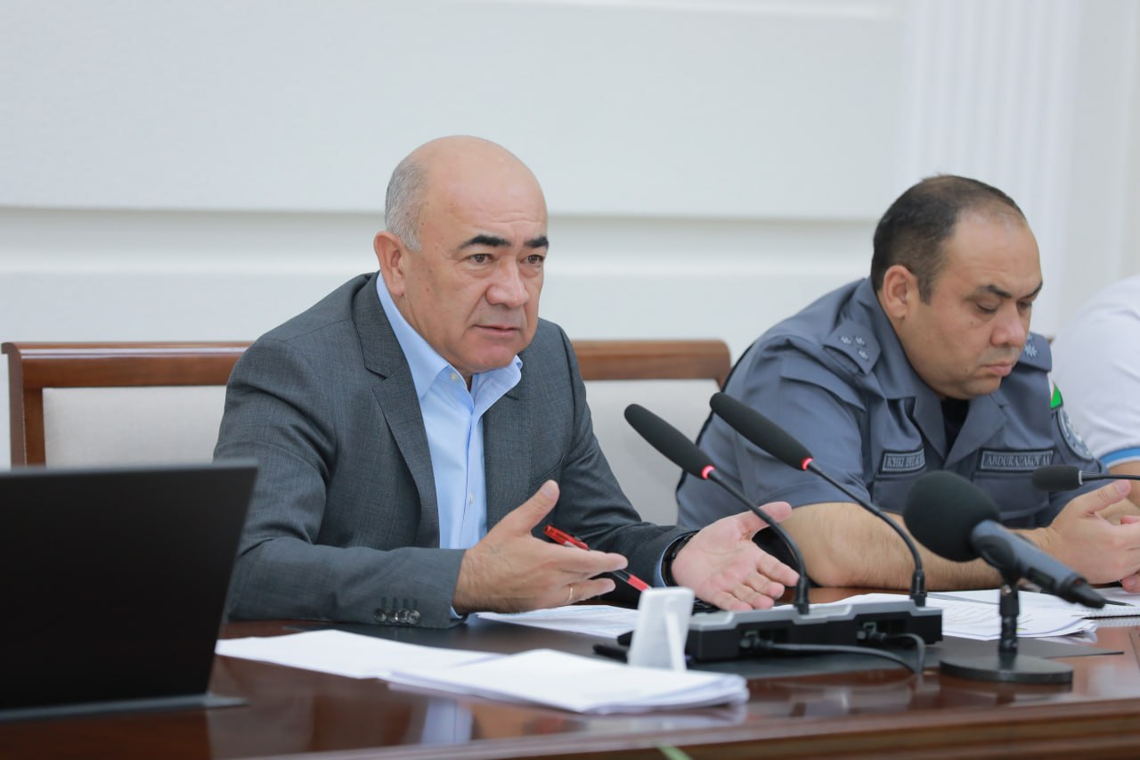 «От всех камер не убежишь». Хоким Ташобласти раскритиковал руководителей, избегающих работы с соцсетями