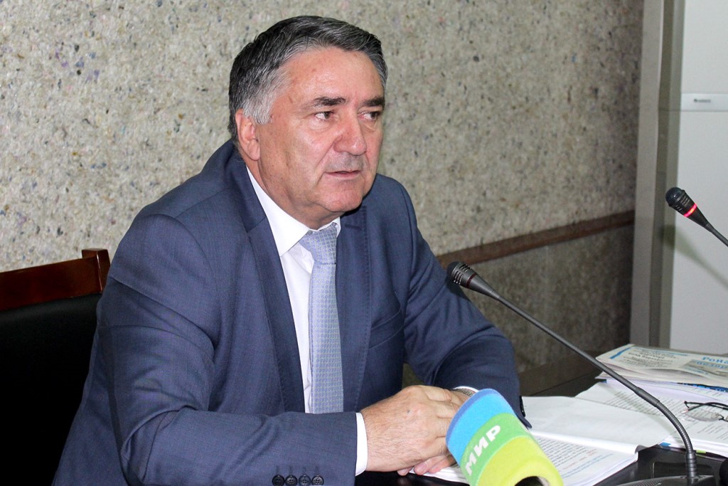 В Таджикистане министр транспорта попытался покончить с собой