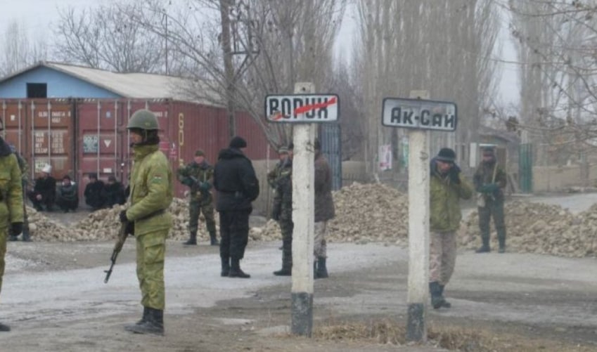 Жителям приграничных районов Кыргызстана начнут раздавать оружие