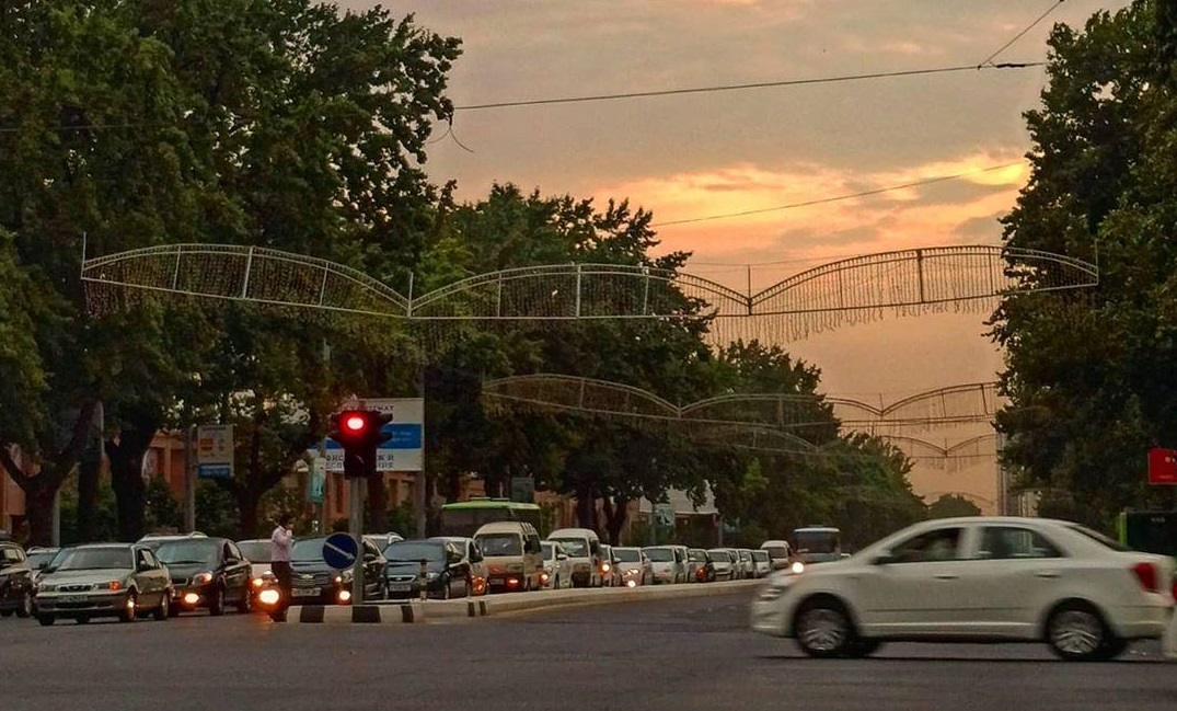 В Ташкенте предложили продлить режим работы светофоров