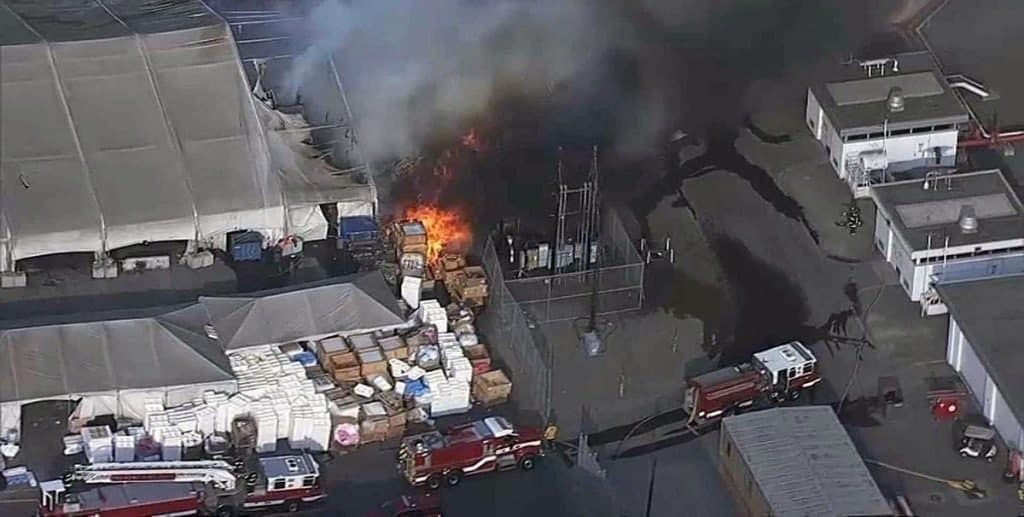 В Калифорнии произошёл пожар на заводе Tesla