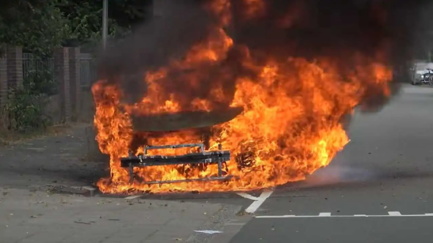 Отчет пошел: первые Volkswagen ID.3 сгорел после зарядки