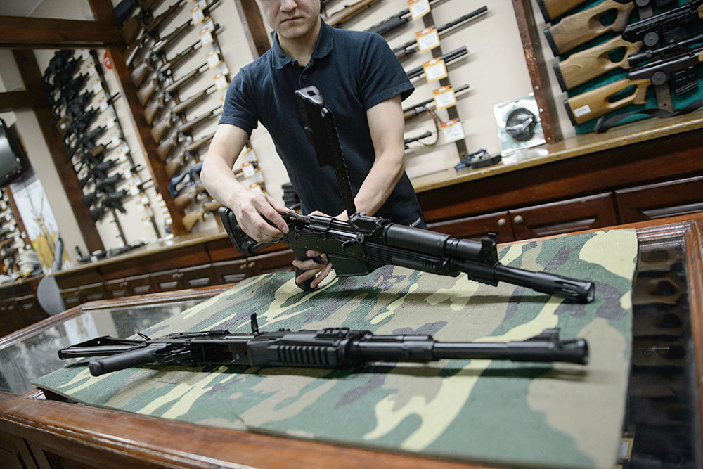 В Узбекистане предложили повысить минимальный возраст владения оружием