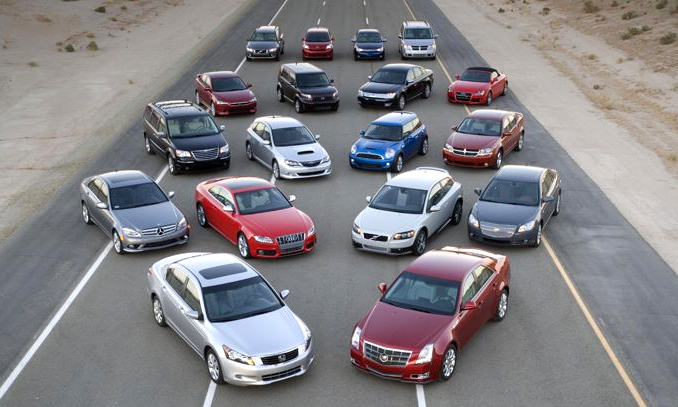 Девять крупнейших автопроизводителей остановили поставку автомобилей в Россию