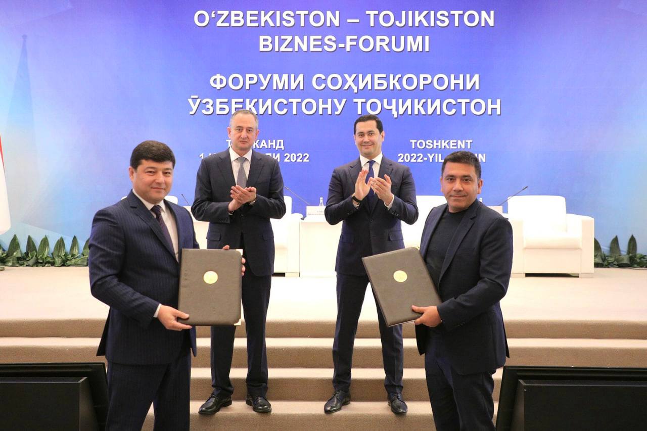На узбекско-таджикском бизнес-форуме подписаны документы на более чем миллиард долларов