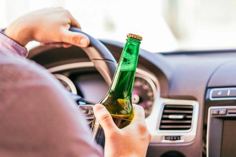 Сколько допустимо выпить алкоголя вечером, чтобы утром сесть за руль
