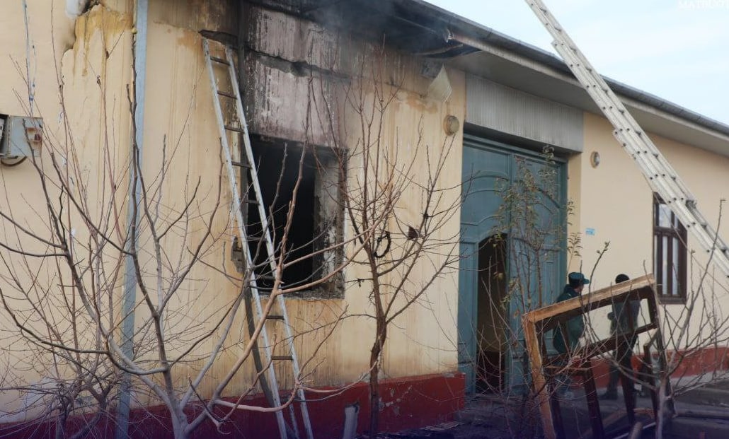 В Андижане сгорел жилой дом, есть погибший 