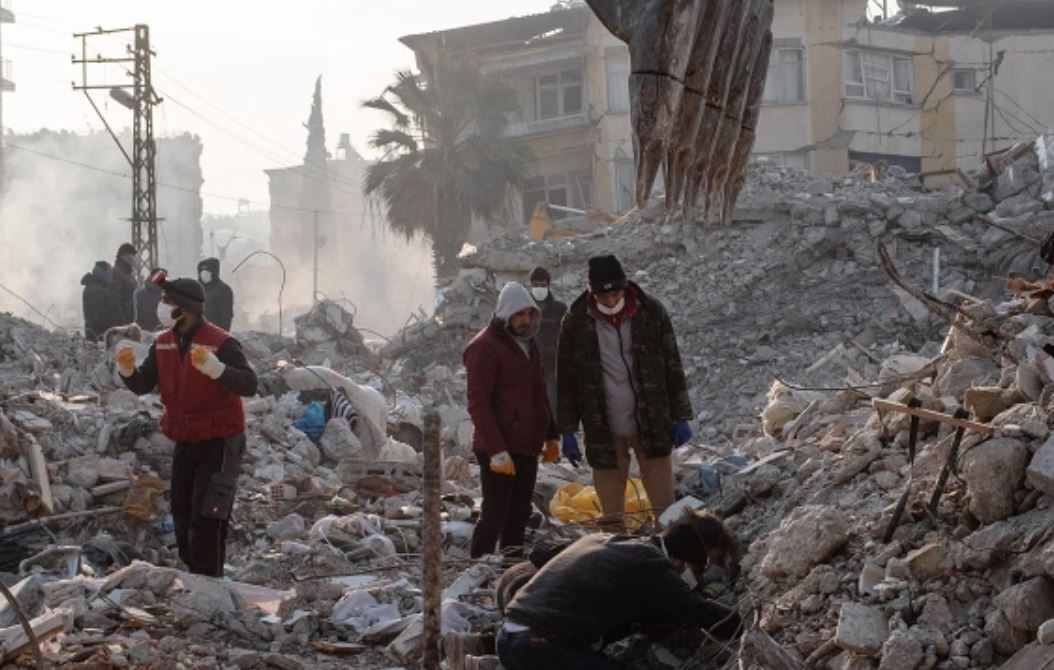 Число жертв землетрясений в Турции приблизилось к 32 тысячам