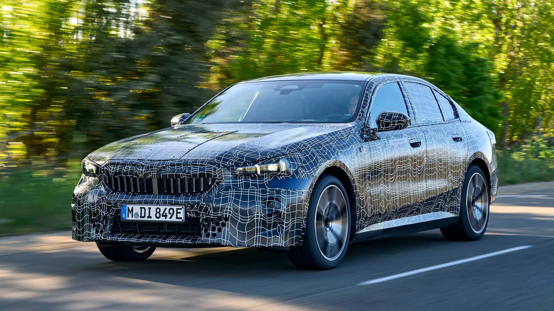 BMW раскрыл характеристики нового 5-Series