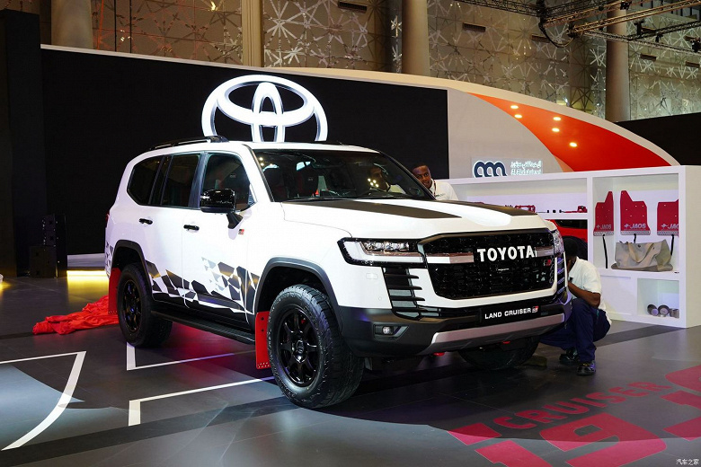 Toyota презентовала спортивный Land Cruiser 300 GR Sport