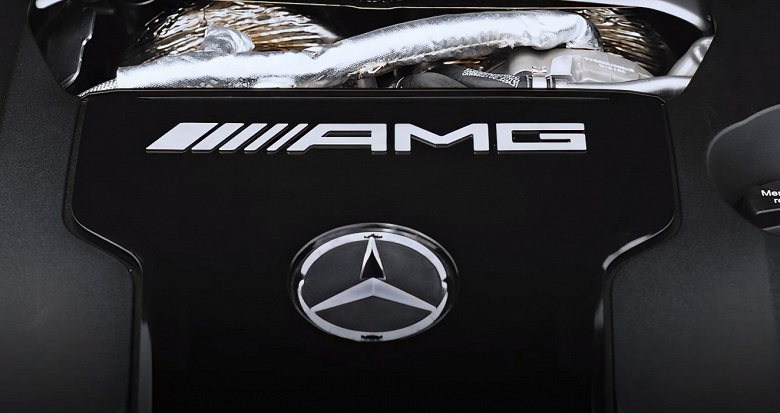 В Mercedes-AMG показали, как собирают 4-литровый двигатель V8
