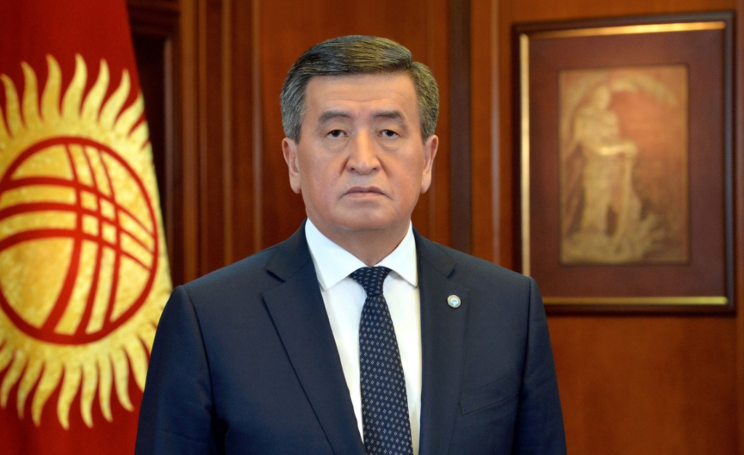 Президент Кыргызстана подписал указ об отставке правительства и премьер-министра