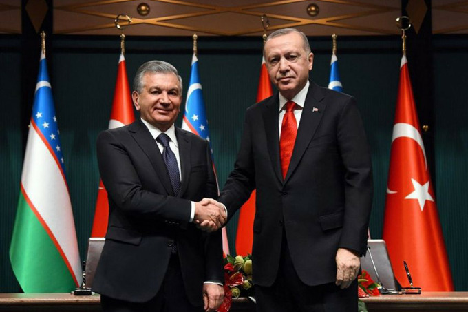 Президенты Узбекистана и Турции договорились принять меры для урегулирования конфликтов в Казахстане 