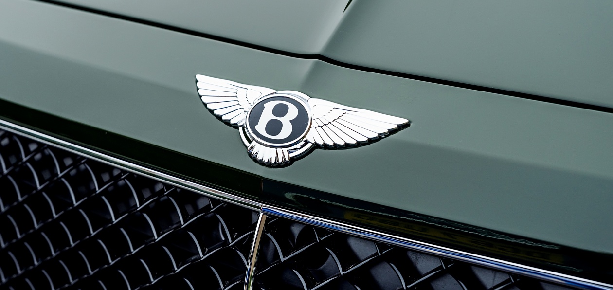 Эксклюзивный Bentley Mulliner Batur показали на видеотизере