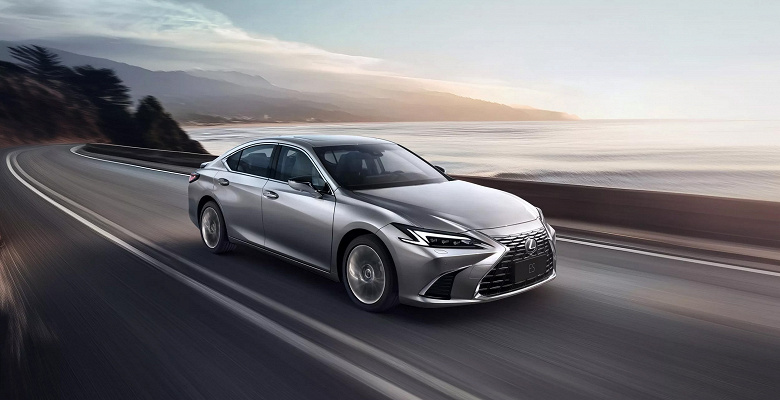 Lexus презентовал обновленный ES