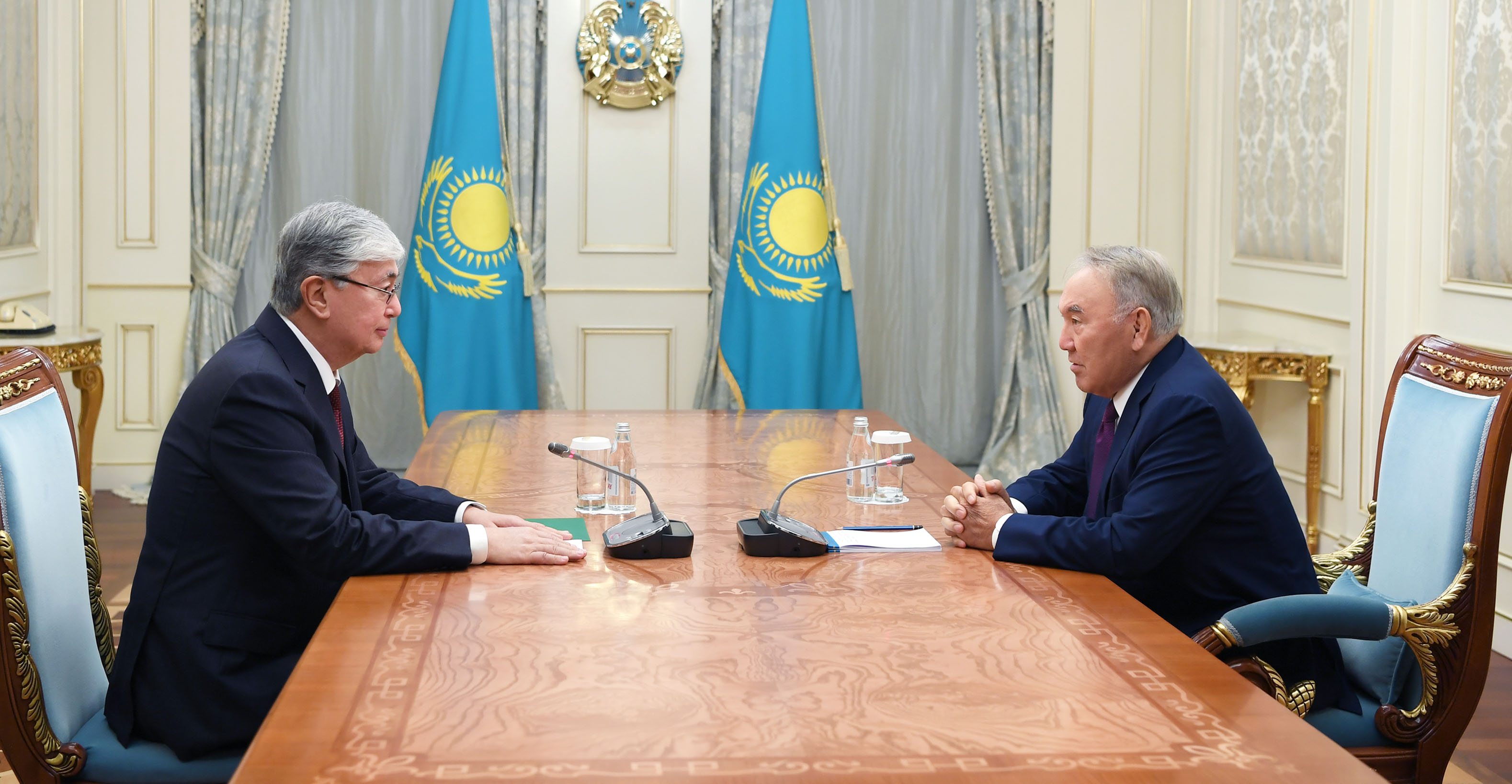 Нурсултан Назарбаев передал полномочия председателя Nur Otan Касым-Жомарту Токаеву