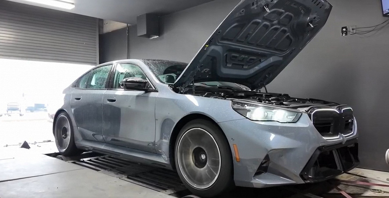 Независимый тест показал, что новый BMW G90 M5 выдает 820 сил вместо обещанных 717 лошадей