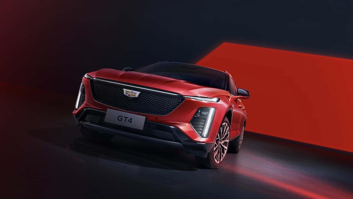 Cadillac презентовал компактный кроссовер GT4