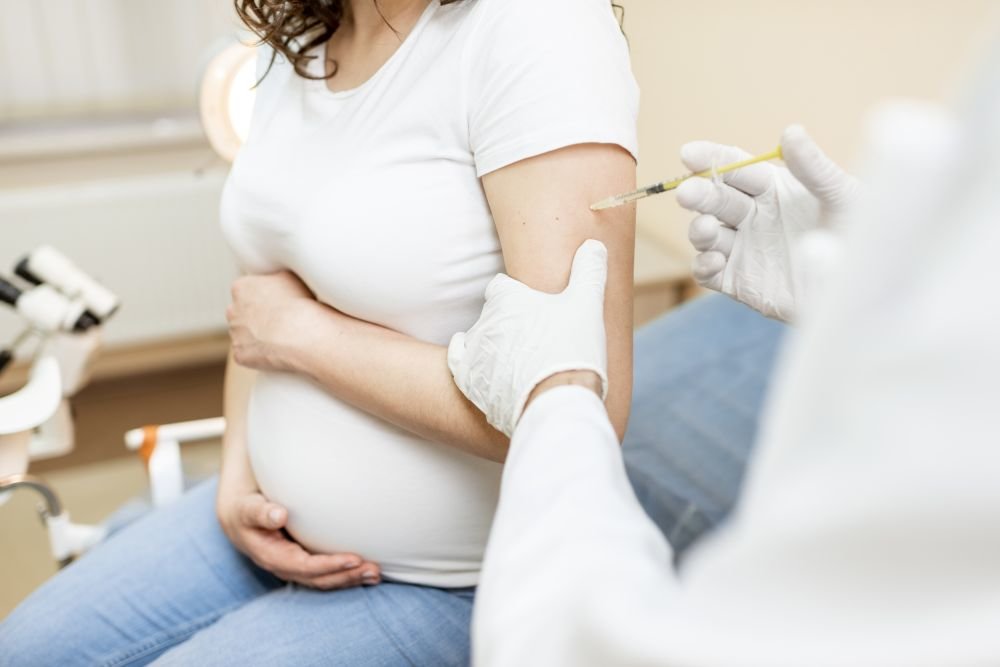 В Великобритании начнут вакцинировать беременных от коронавируса