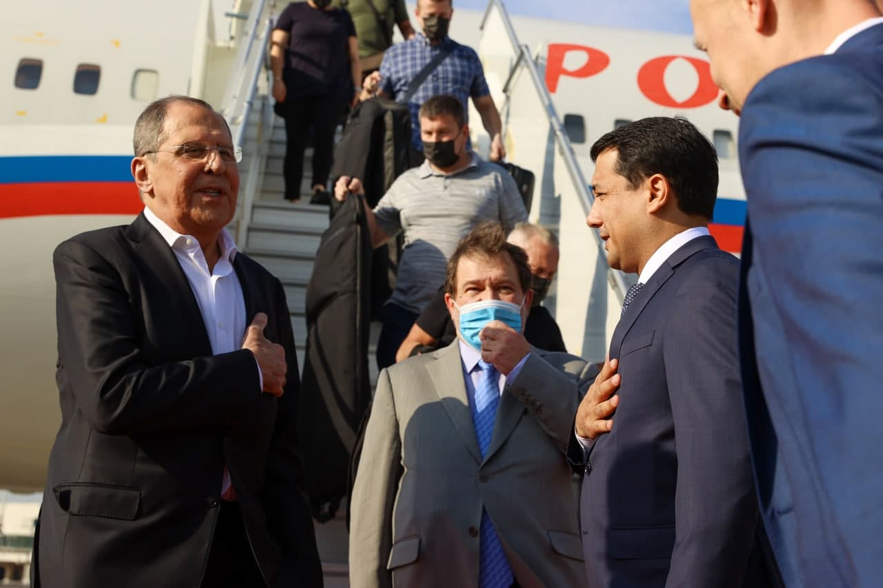 Лавров прибыл с официальным визитом в Ташкент