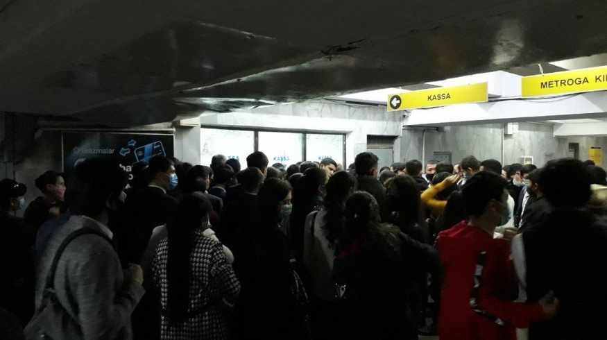 Ташкентский метрополитен объяснился за скопление людей на одной из станций 