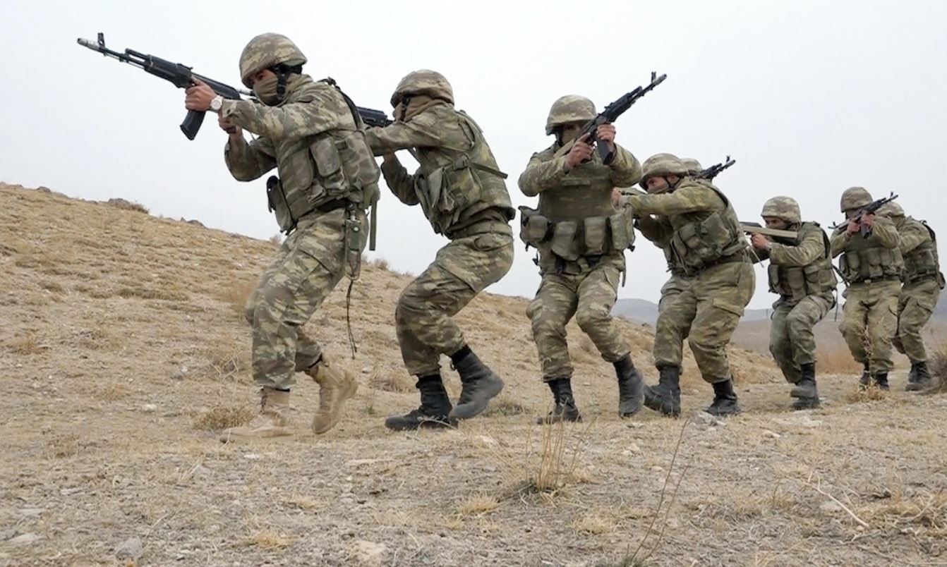 Азербайджан рекордно увеличит военный бюджет из-за Армении