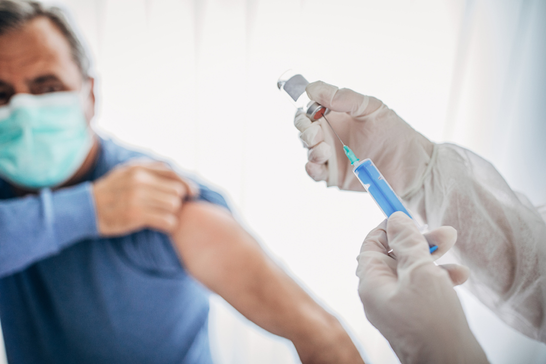 Узбекский педиатр рассказал, стоит ли прививаться от гриппа и защищает ли вакцина от всех форм заболевания
