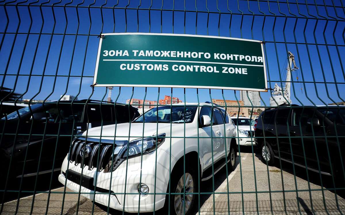 В Узбекистане изменили порядок таможенного оформления автотранспорта 
